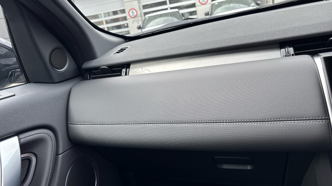 Land Rover Discovery Sport 2.0 D200 Landmark 5dr Auto [5 Seat] Diesel Station Wagon - Image 23
